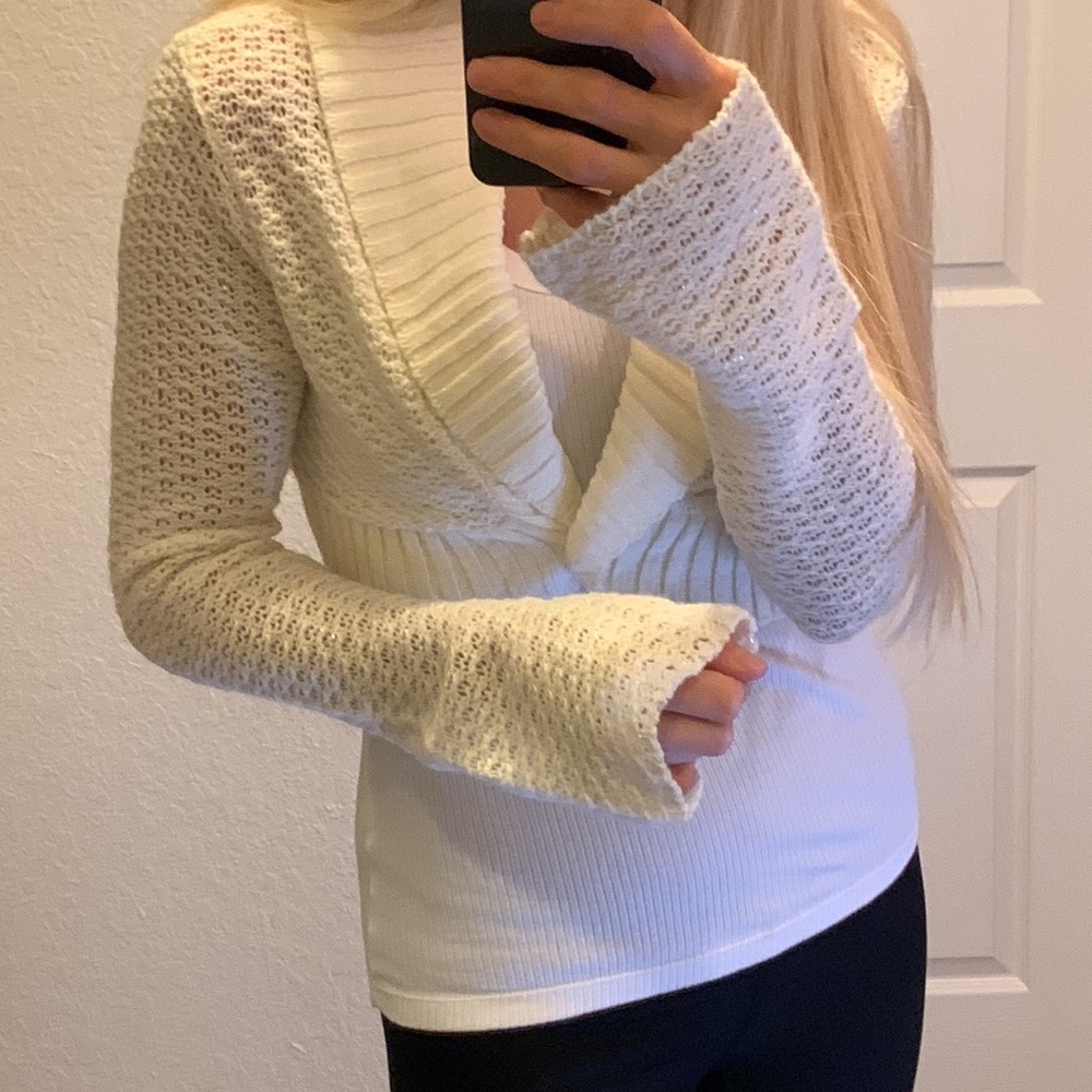 XXI cropped sweater in off white size M